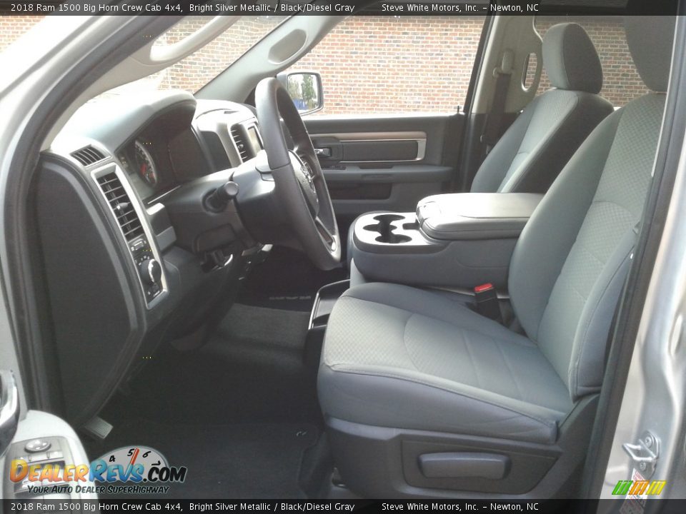 2018 Ram 1500 Big Horn Crew Cab 4x4 Bright Silver Metallic / Black/Diesel Gray Photo #10