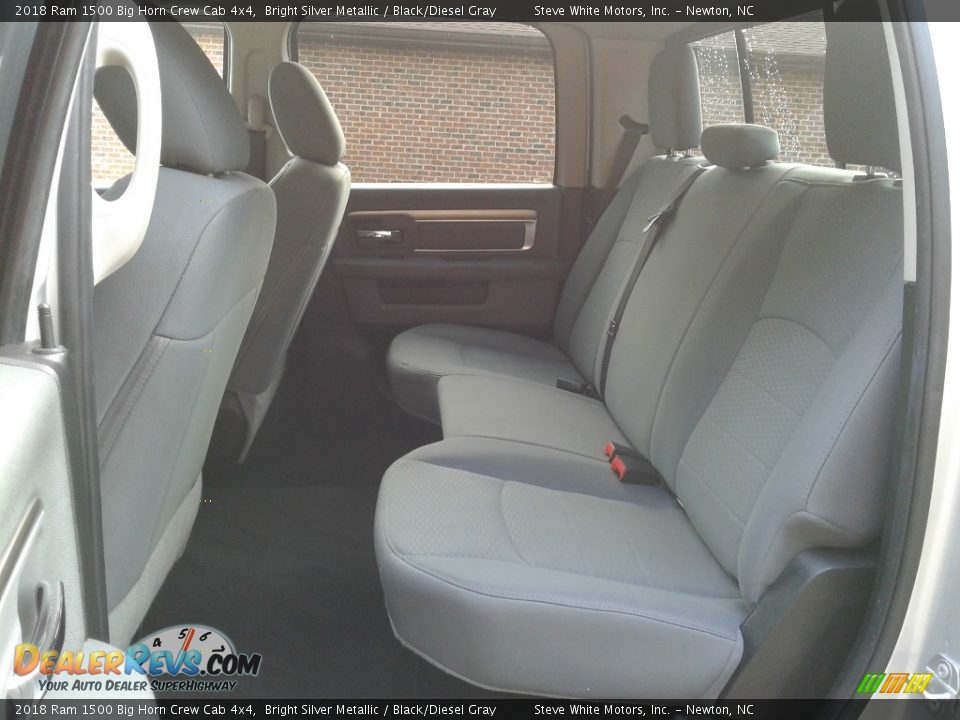 2018 Ram 1500 Big Horn Crew Cab 4x4 Bright Silver Metallic / Black/Diesel Gray Photo #11