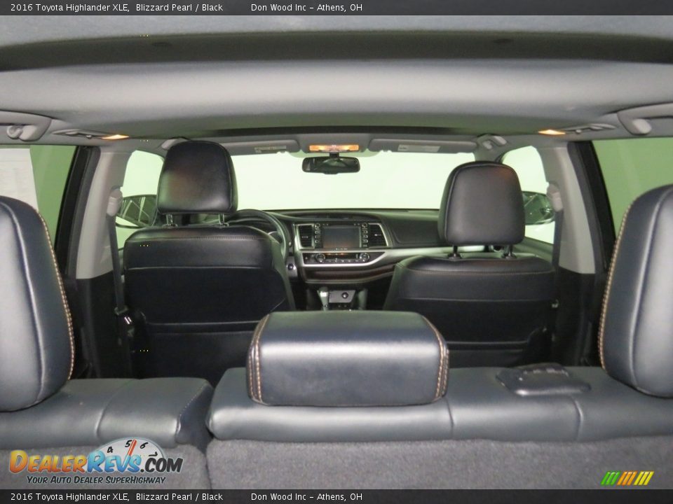 2016 Toyota Highlander XLE Blizzard Pearl / Black Photo #13
