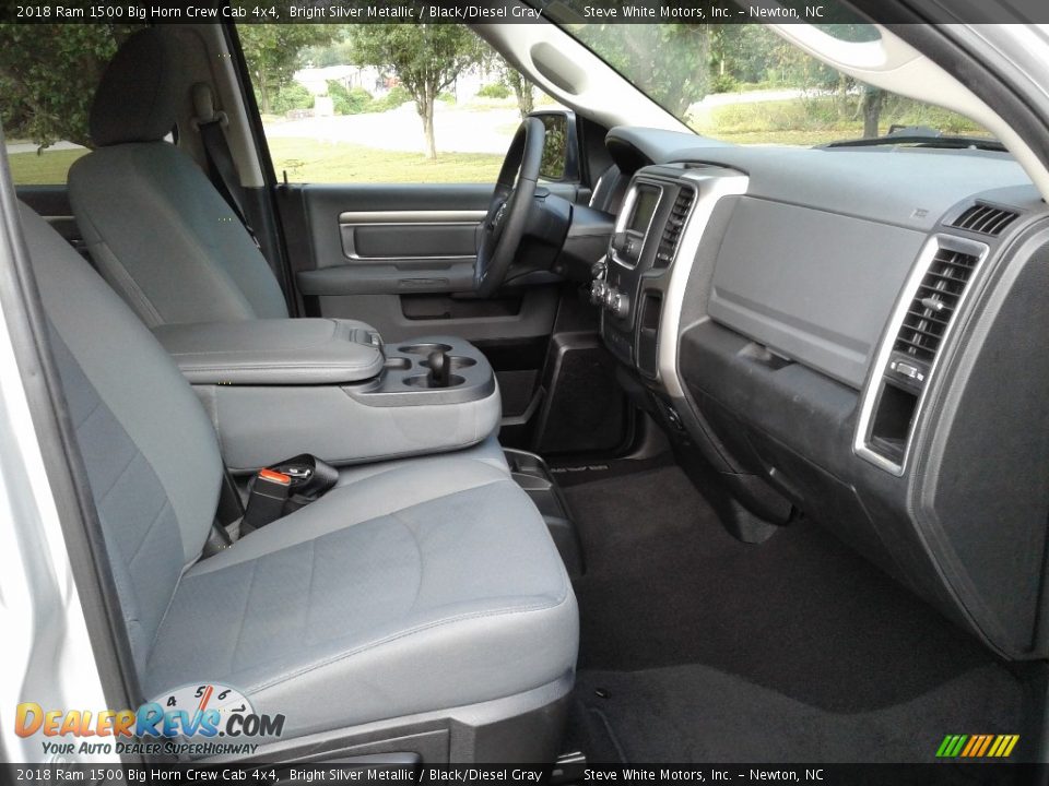 2018 Ram 1500 Big Horn Crew Cab 4x4 Bright Silver Metallic / Black/Diesel Gray Photo #14