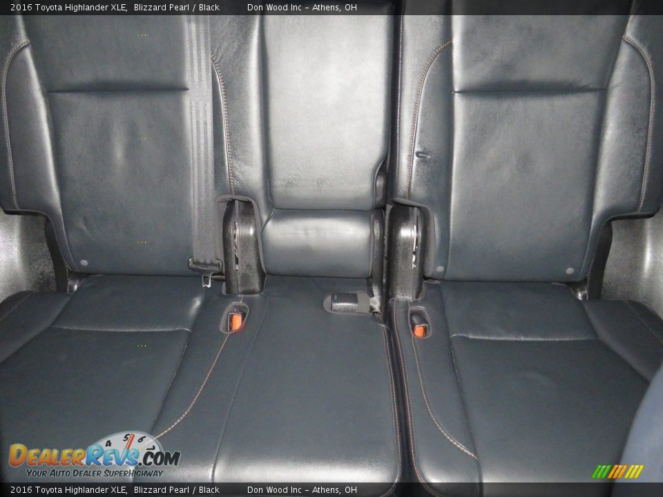 2016 Toyota Highlander XLE Blizzard Pearl / Black Photo #20