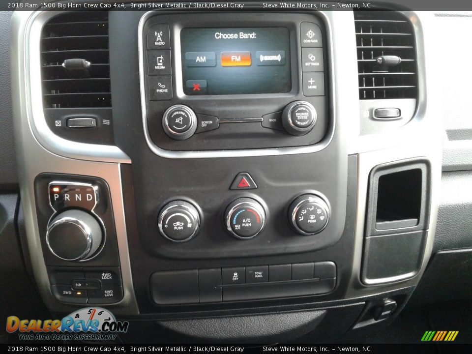 2018 Ram 1500 Big Horn Crew Cab 4x4 Bright Silver Metallic / Black/Diesel Gray Photo #18