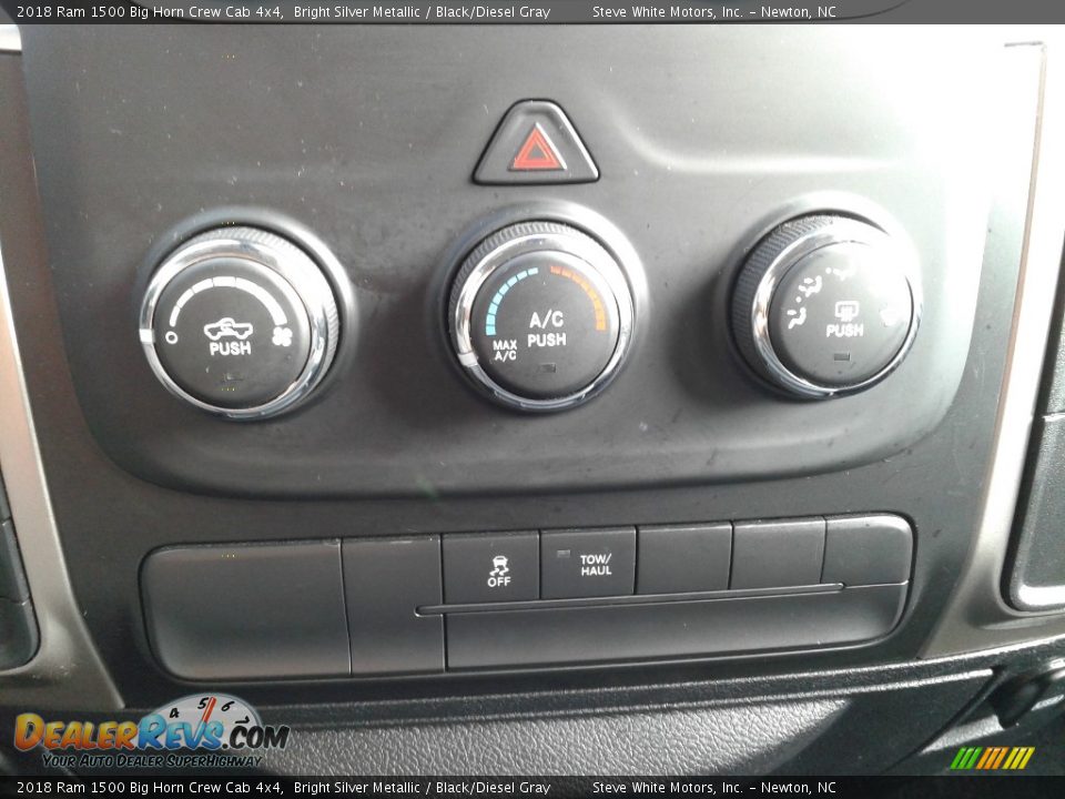 2018 Ram 1500 Big Horn Crew Cab 4x4 Bright Silver Metallic / Black/Diesel Gray Photo #22