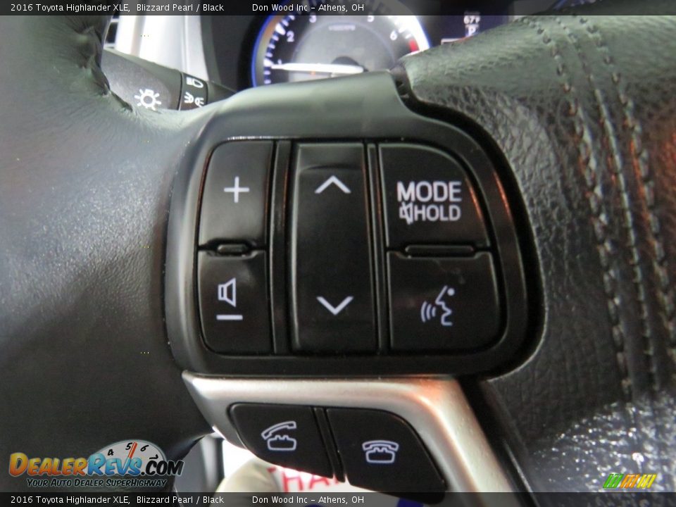 2016 Toyota Highlander XLE Blizzard Pearl / Black Photo #34