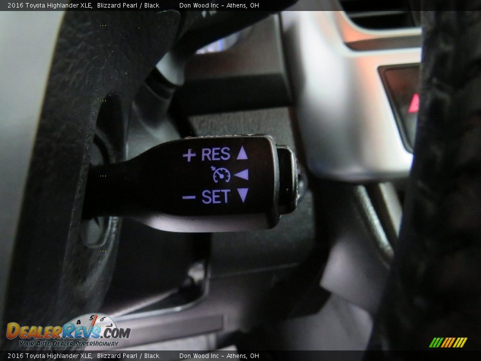 2016 Toyota Highlander XLE Blizzard Pearl / Black Photo #36