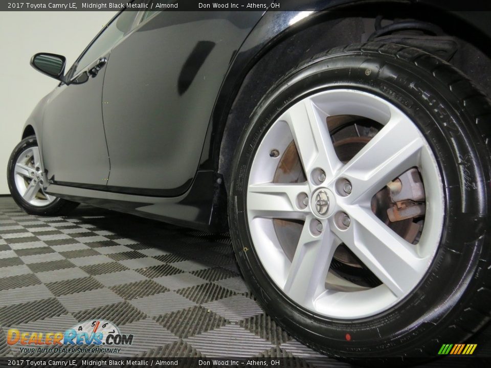 2017 Toyota Camry LE Midnight Black Metallic / Almond Photo #10