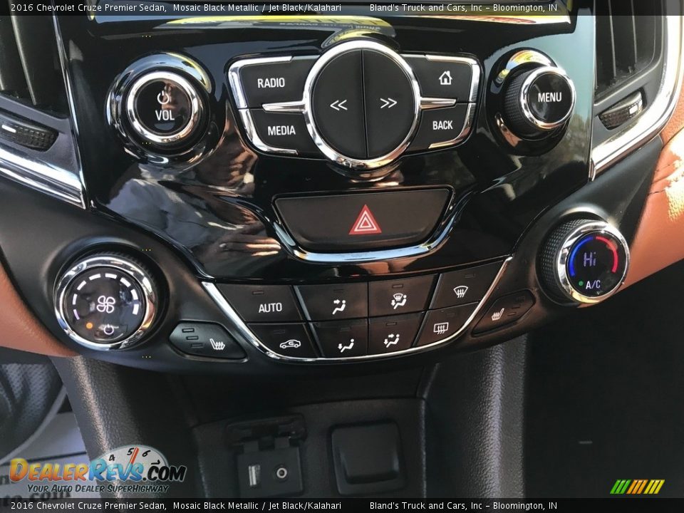 2016 Chevrolet Cruze Premier Sedan Mosaic Black Metallic / Jet Black/Kalahari Photo #23