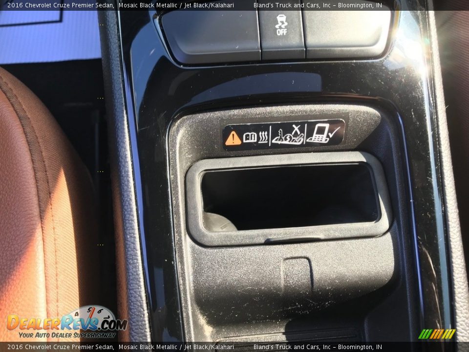 2016 Chevrolet Cruze Premier Sedan Mosaic Black Metallic / Jet Black/Kalahari Photo #24