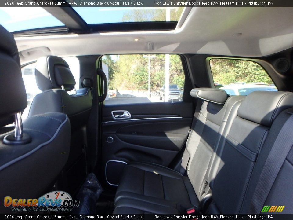 2020 Jeep Grand Cherokee Summit 4x4 Diamond Black Crystal Pearl / Black Photo #12