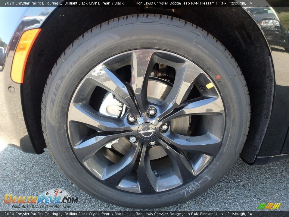 2020 Chrysler Pacifica Touring L Wheel Photo #10