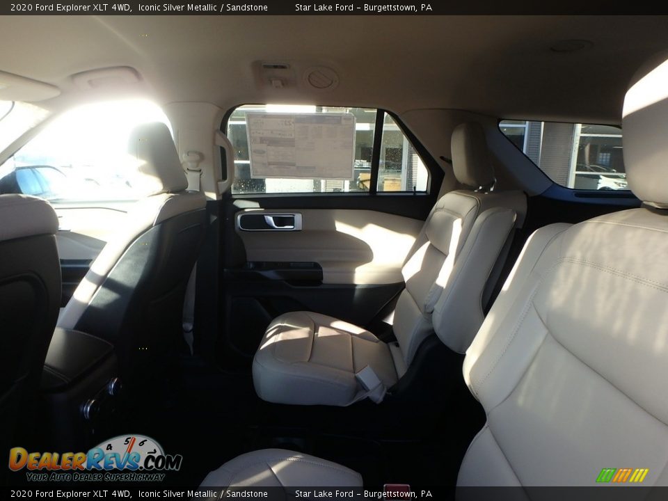 2020 Ford Explorer XLT 4WD Iconic Silver Metallic / Sandstone Photo #14