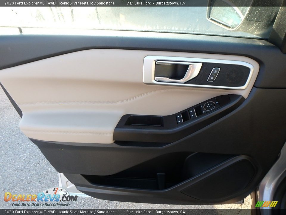 Door Panel of 2020 Ford Explorer XLT 4WD Photo #17
