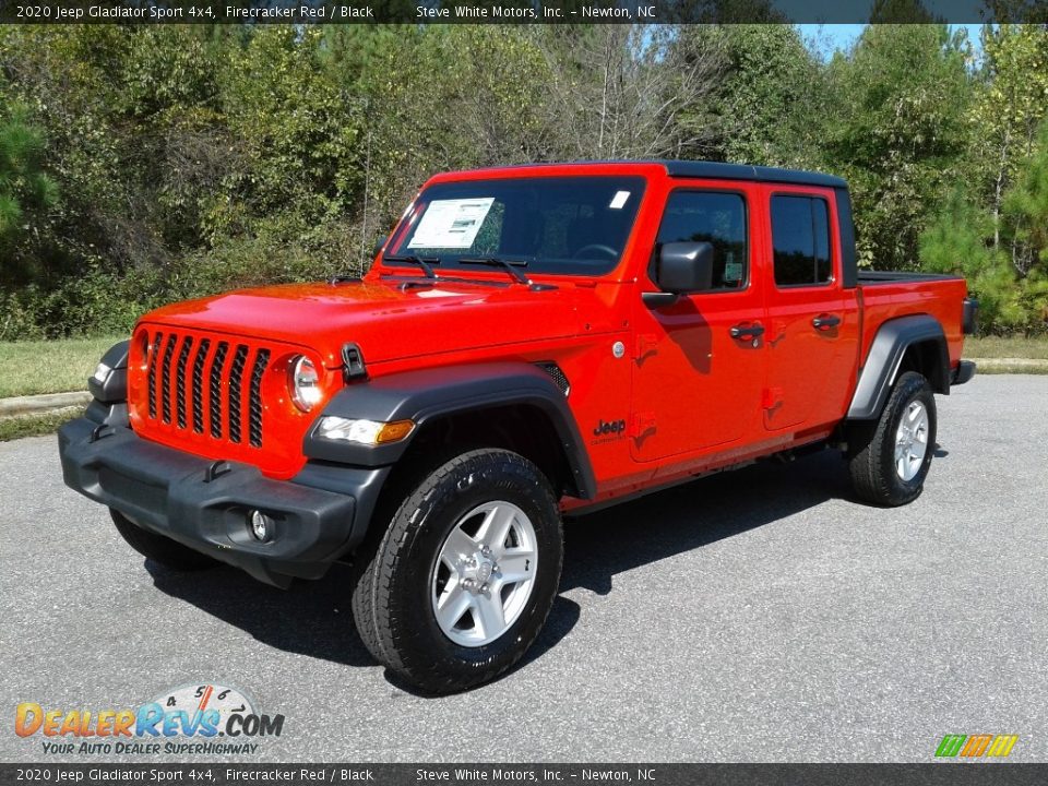 Front 3/4 View of 2020 Jeep Gladiator Sport 4x4 Photo #2