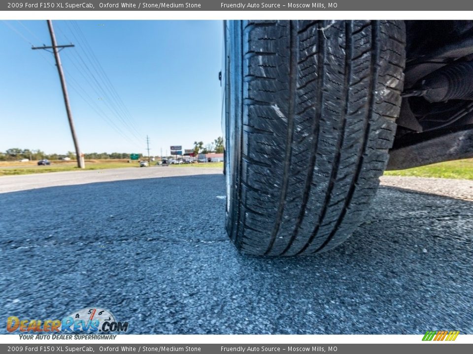 2009 Ford F150 XL SuperCab Oxford White / Stone/Medium Stone Photo #11
