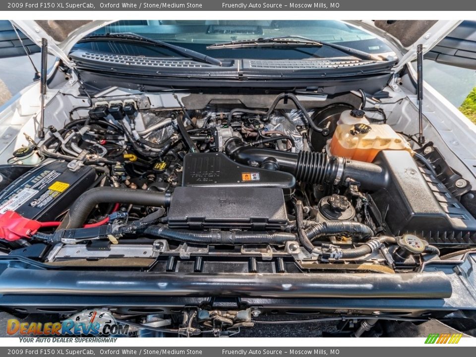 2009 Ford F150 XL SuperCab Oxford White / Stone/Medium Stone Photo #17