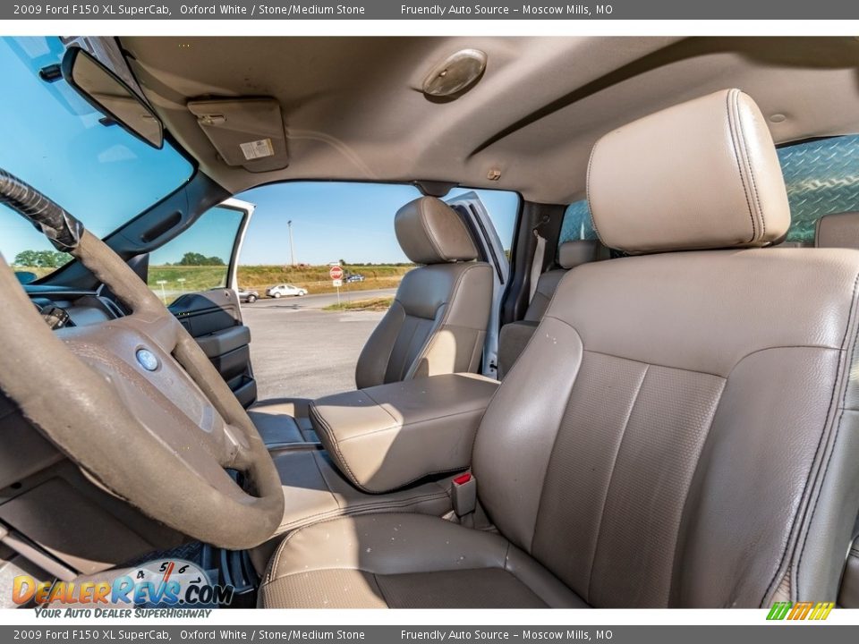 2009 Ford F150 XL SuperCab Oxford White / Stone/Medium Stone Photo #19