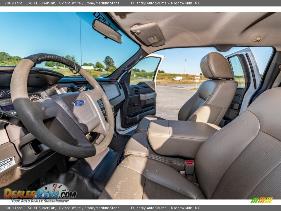 2009 Ford F150 XL SuperCab Oxford White / Stone/Medium Stone Photo #20