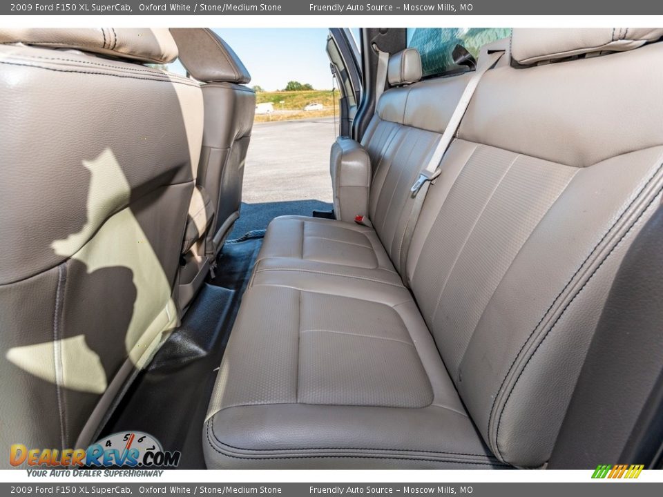 2009 Ford F150 XL SuperCab Oxford White / Stone/Medium Stone Photo #22