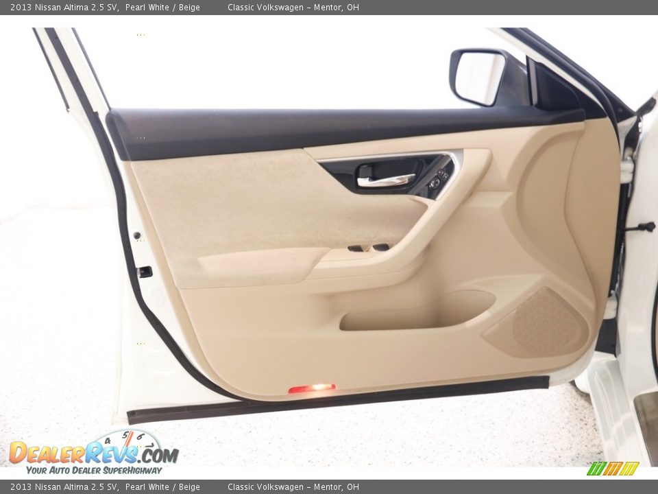 2013 Nissan Altima 2.5 SV Pearl White / Beige Photo #4