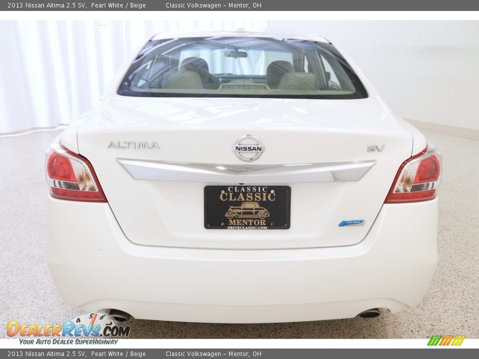 2013 Nissan Altima 2.5 SV Pearl White / Beige Photo #16