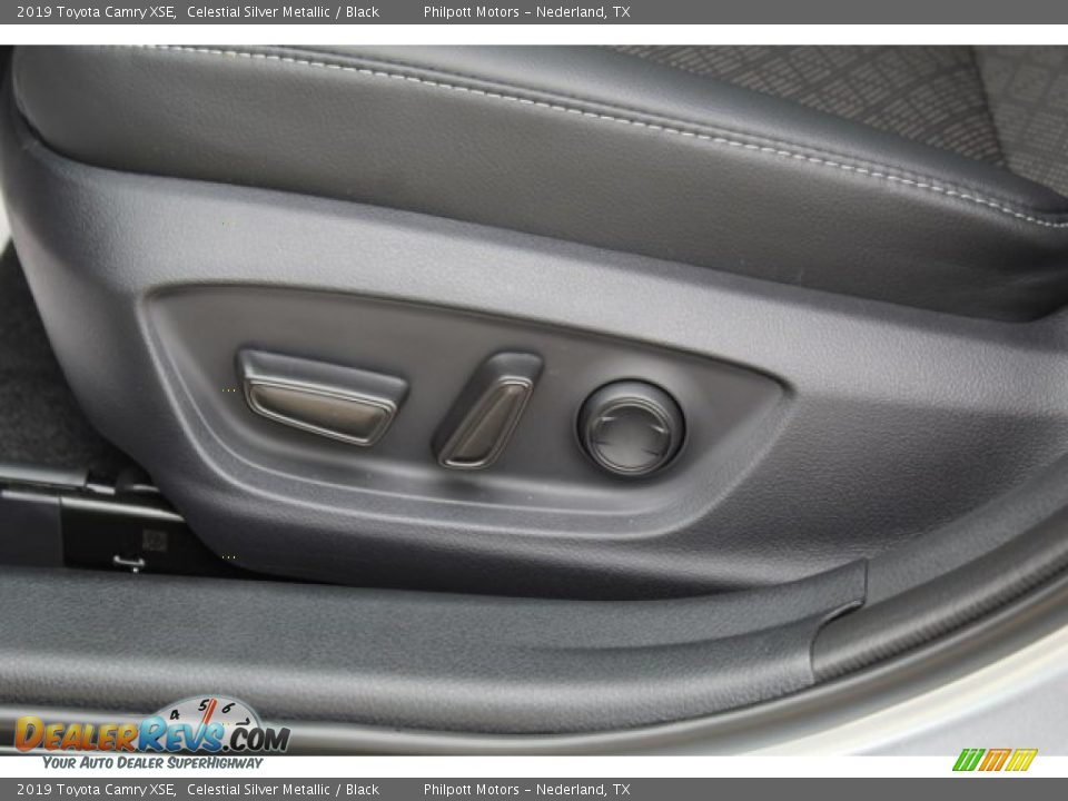 2019 Toyota Camry XSE Celestial Silver Metallic / Black Photo #15