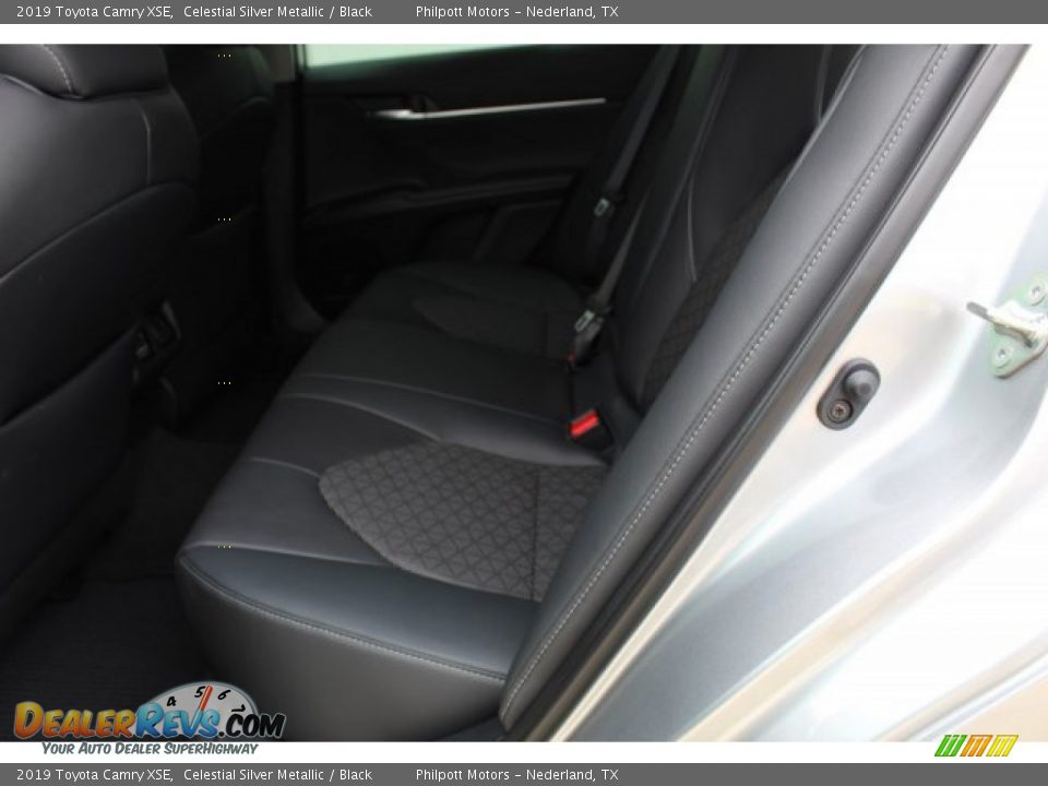 2019 Toyota Camry XSE Celestial Silver Metallic / Black Photo #24