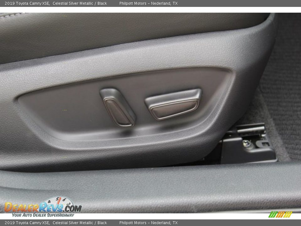 2019 Toyota Camry XSE Celestial Silver Metallic / Black Photo #33