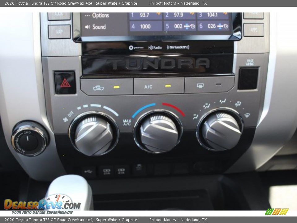 2020 Toyota Tundra TSS Off Road CrewMax 4x4 Super White / Graphite Photo #17