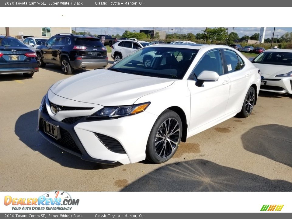 2020 Toyota Camry SE Super White / Black Photo #1