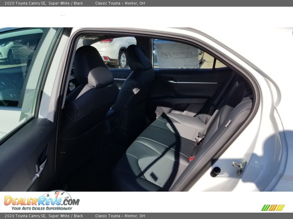 2020 Toyota Camry SE Super White / Black Photo #3