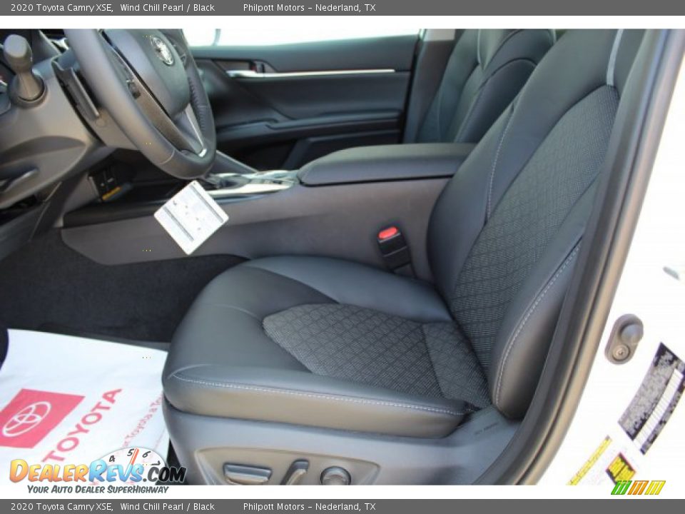 2020 Toyota Camry XSE Wind Chill Pearl / Black Photo #10