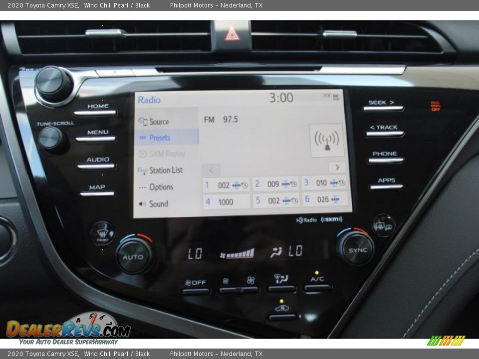 2020 Toyota Camry XSE Wind Chill Pearl / Black Photo #16