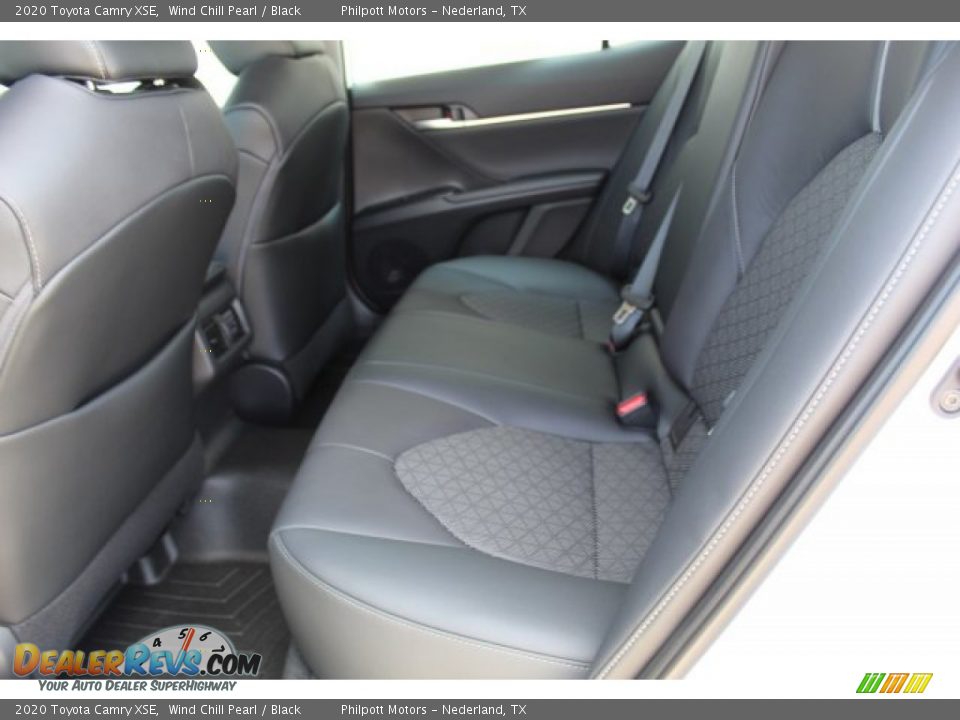 2020 Toyota Camry XSE Wind Chill Pearl / Black Photo #20