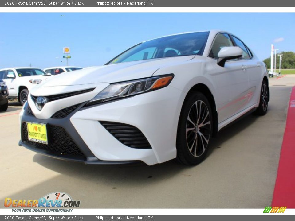 2020 Toyota Camry SE Super White / Black Photo #4