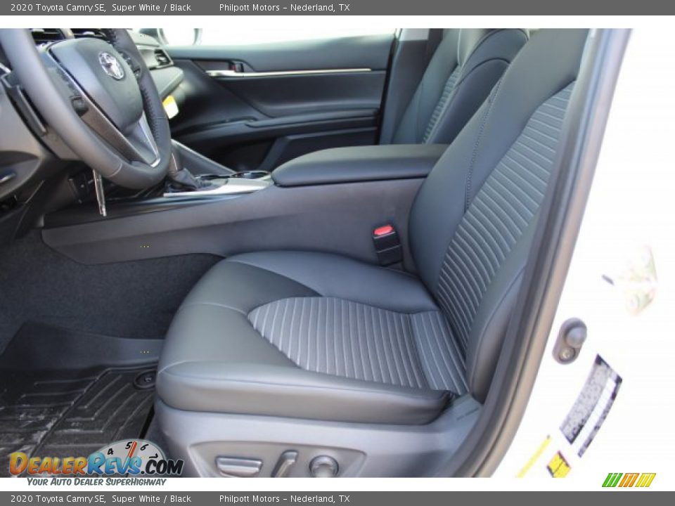 2020 Toyota Camry SE Super White / Black Photo #10