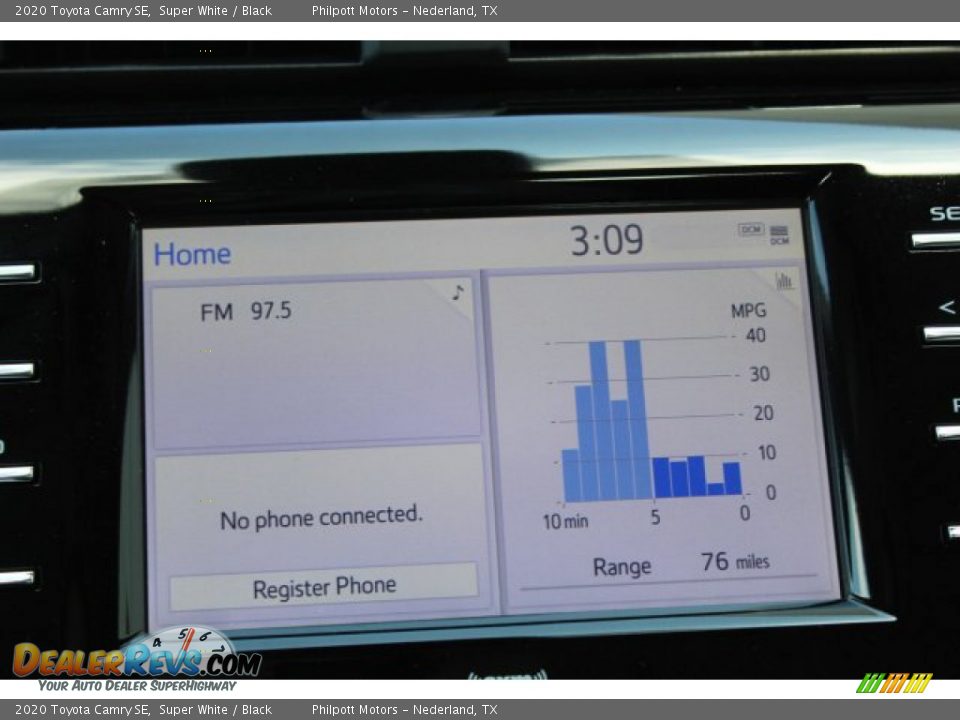 2020 Toyota Camry SE Super White / Black Photo #16