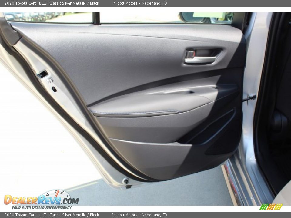 2020 Toyota Corolla LE Classic Silver Metallic / Black Photo #18