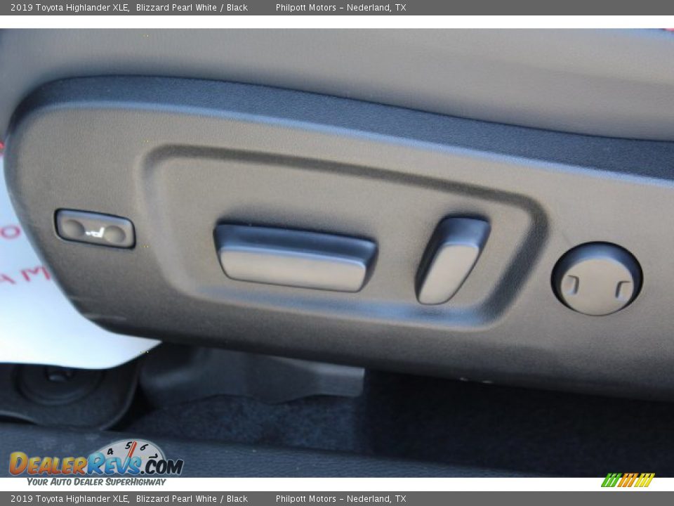 2019 Toyota Highlander XLE Blizzard Pearl White / Black Photo #11