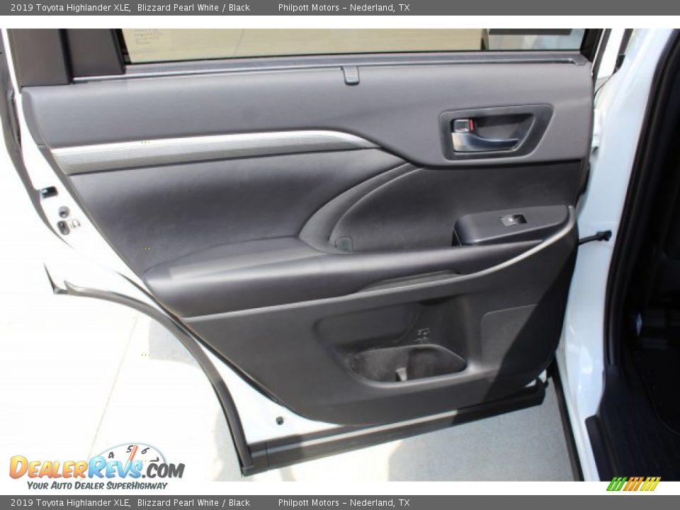 2019 Toyota Highlander XLE Blizzard Pearl White / Black Photo #20