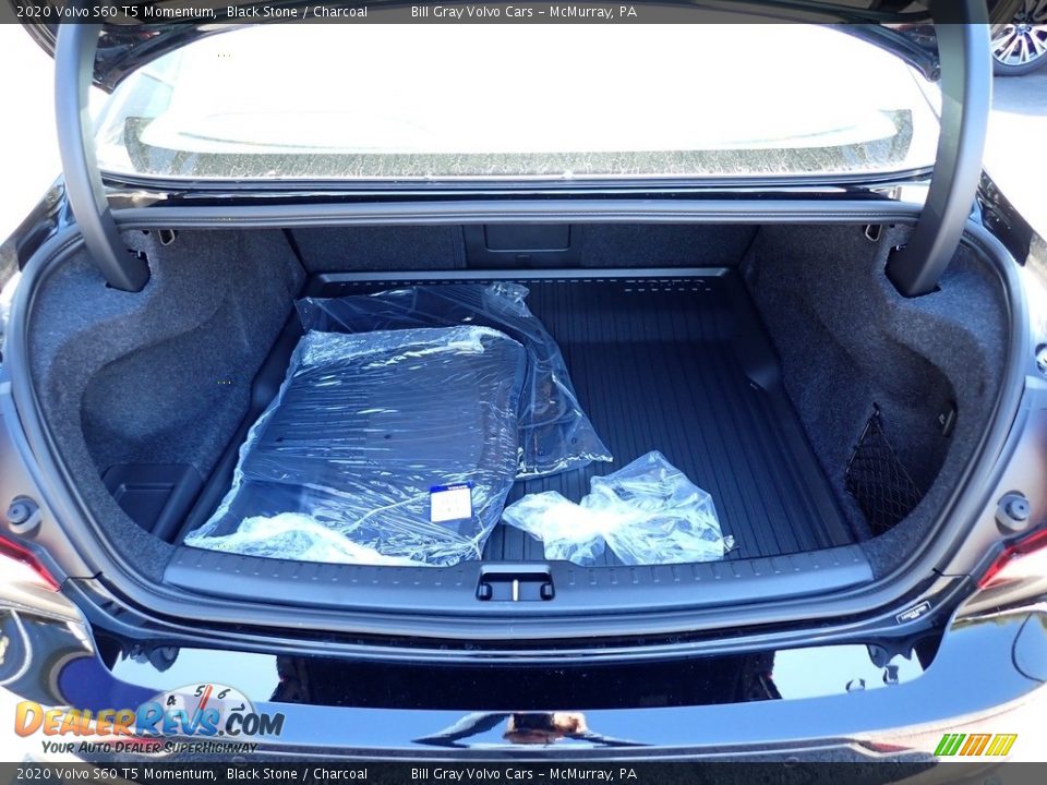 2020 Volvo S60 T5 Momentum Black Stone / Charcoal Photo #3
