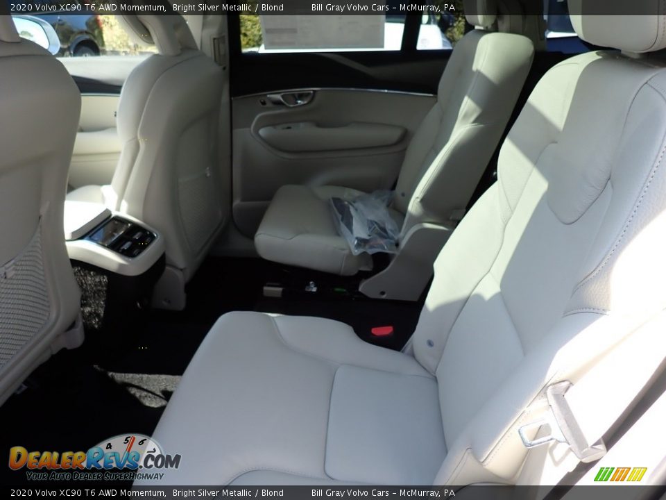 2020 Volvo XC90 T6 AWD Momentum Bright Silver Metallic / Blond Photo #8