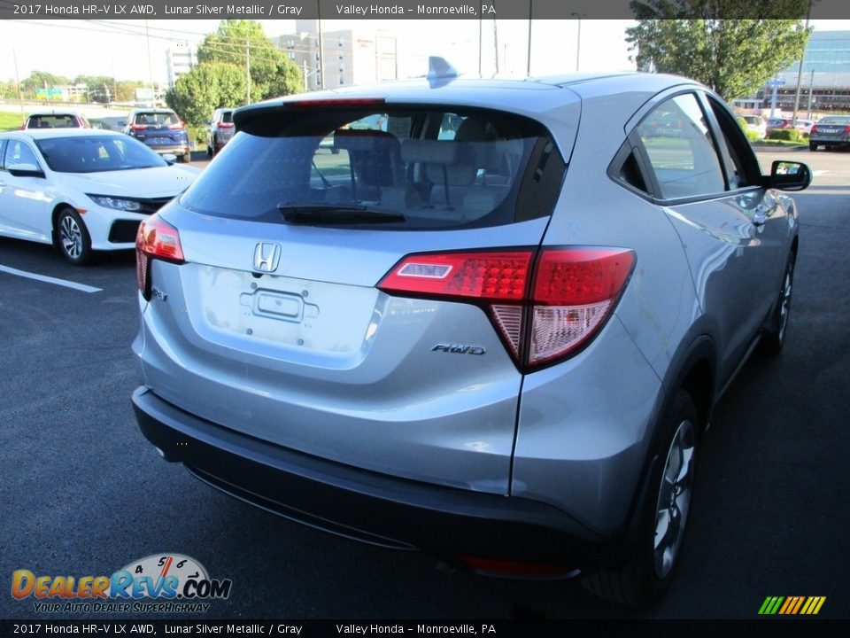 2017 Honda HR-V LX AWD Lunar Silver Metallic / Gray Photo #5