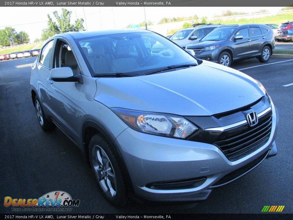 2017 Honda HR-V LX AWD Lunar Silver Metallic / Gray Photo #8