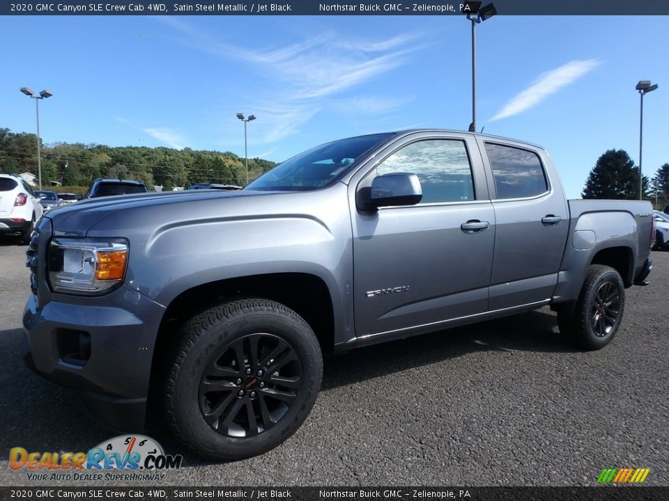 Front 3/4 View of 2020 GMC Canyon SLE Crew Cab 4WD Photo #1