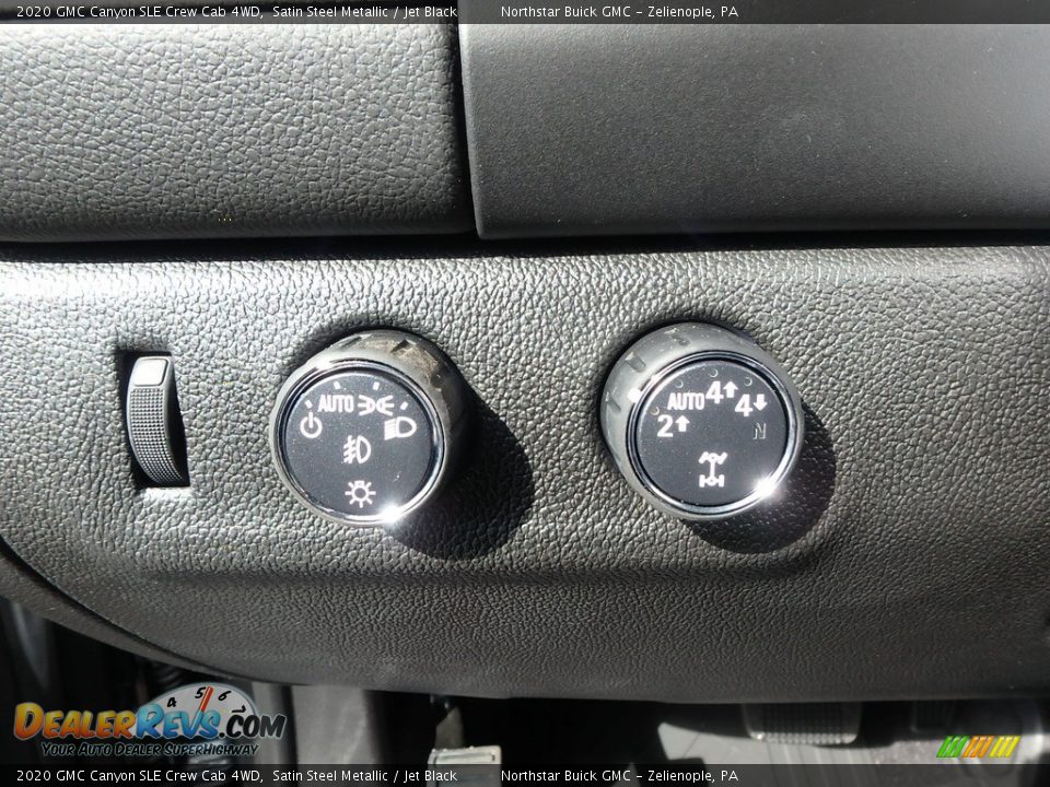 Controls of 2020 GMC Canyon SLE Crew Cab 4WD Photo #12