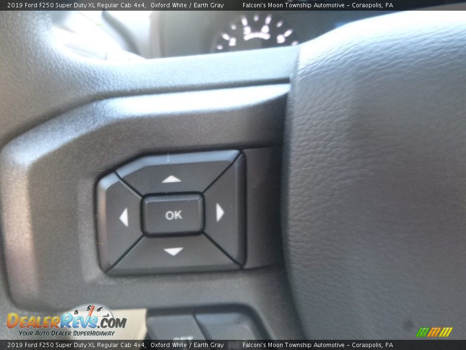 2019 Ford F250 Super Duty XL Regular Cab 4x4 Oxford White / Earth Gray Photo #15
