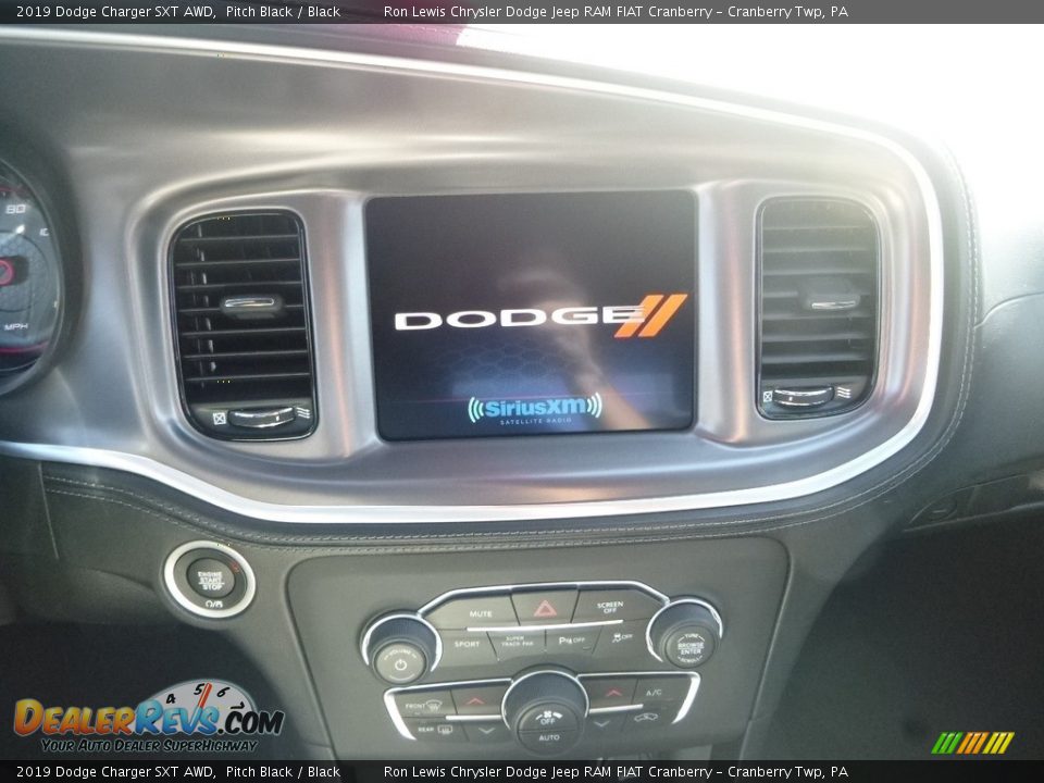 2019 Dodge Charger SXT AWD Pitch Black / Black Photo #18