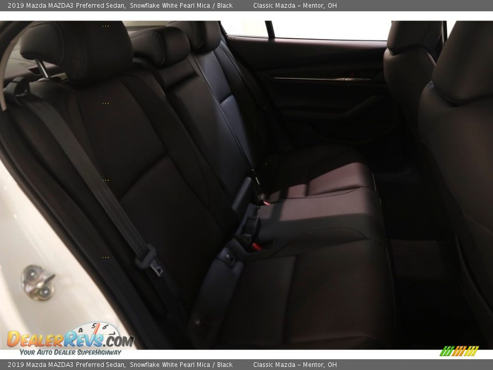 2019 Mazda MAZDA3 Preferred Sedan Snowflake White Pearl Mica / Black Photo #18