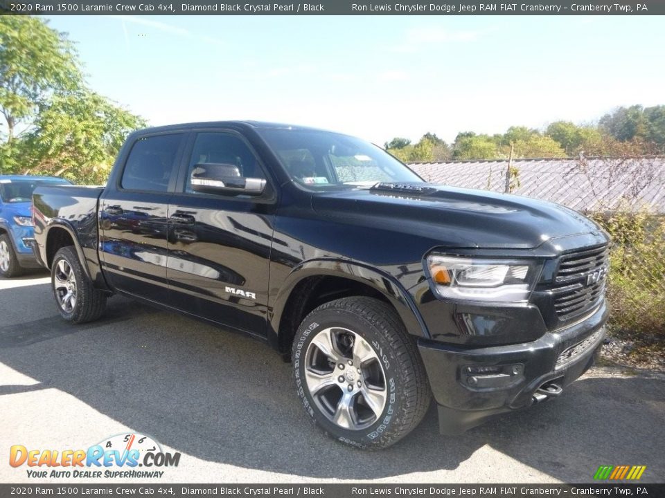 Front 3/4 View of 2020 Ram 1500 Laramie Crew Cab 4x4 Photo #2