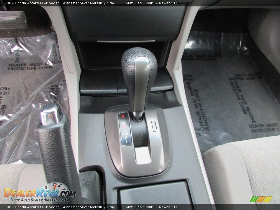 2009 Honda Accord LX-P Sedan Alabaster Silver Metallic / Gray Photo #26